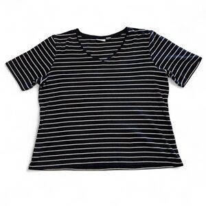Chicos Women's 2 V Neck Boxy Cut T Shirt Black White Stripe Cotton